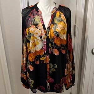Worthington Black Floral Blouse Size Medium New with tags